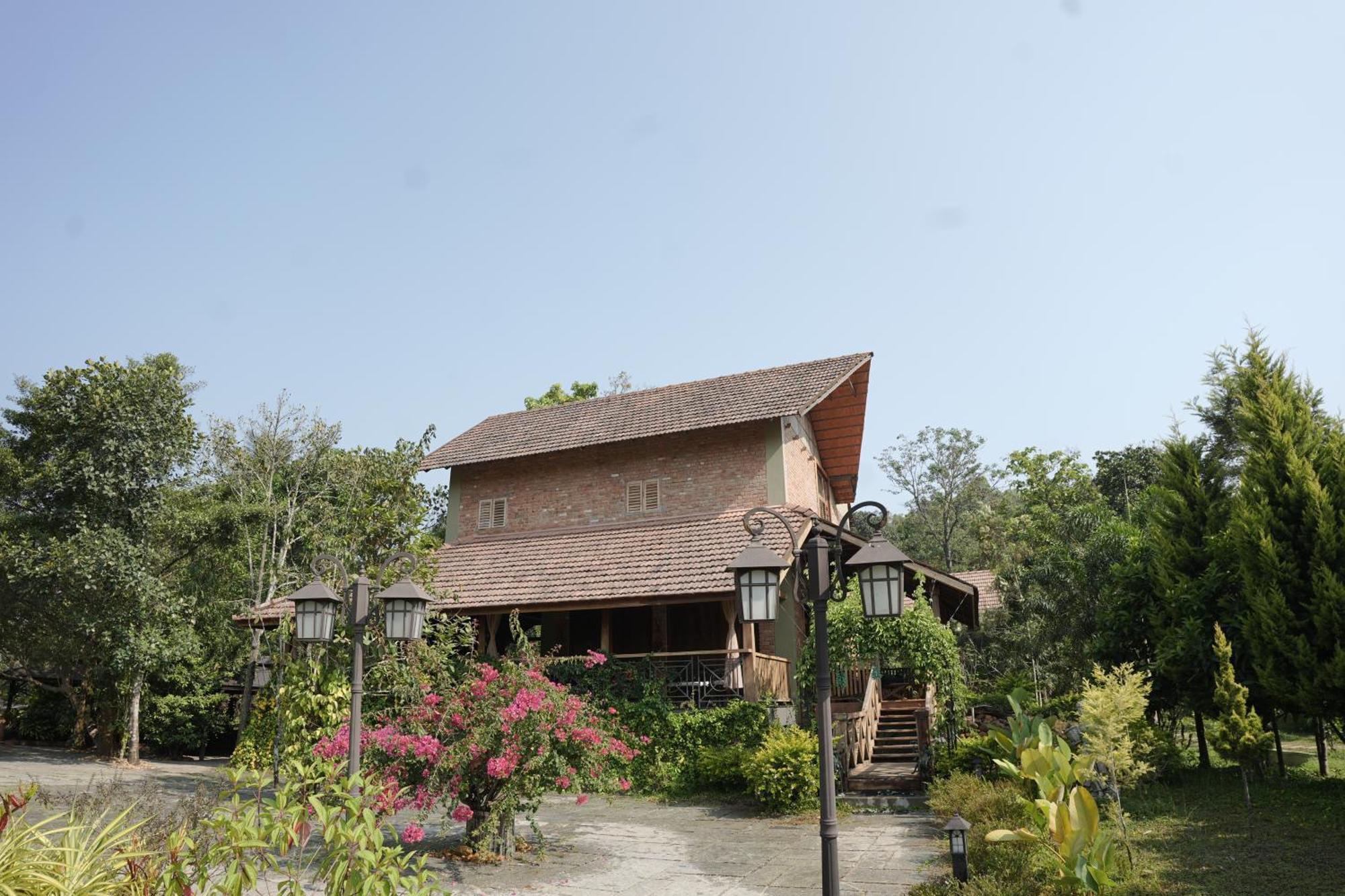 비티리 Barsati Ranches 빌라 외부 사진